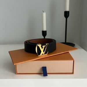 Louis Vuitton reversible gold LV belt